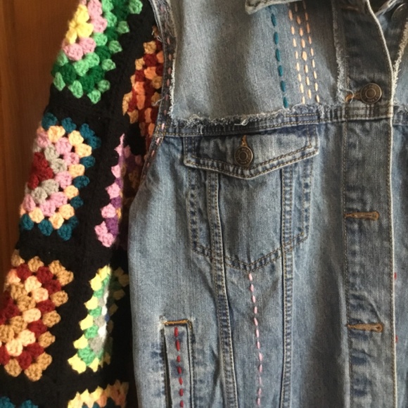 Slow-fashion Grannycore Denim & Crocheted Jacket - Picture 6 of 8